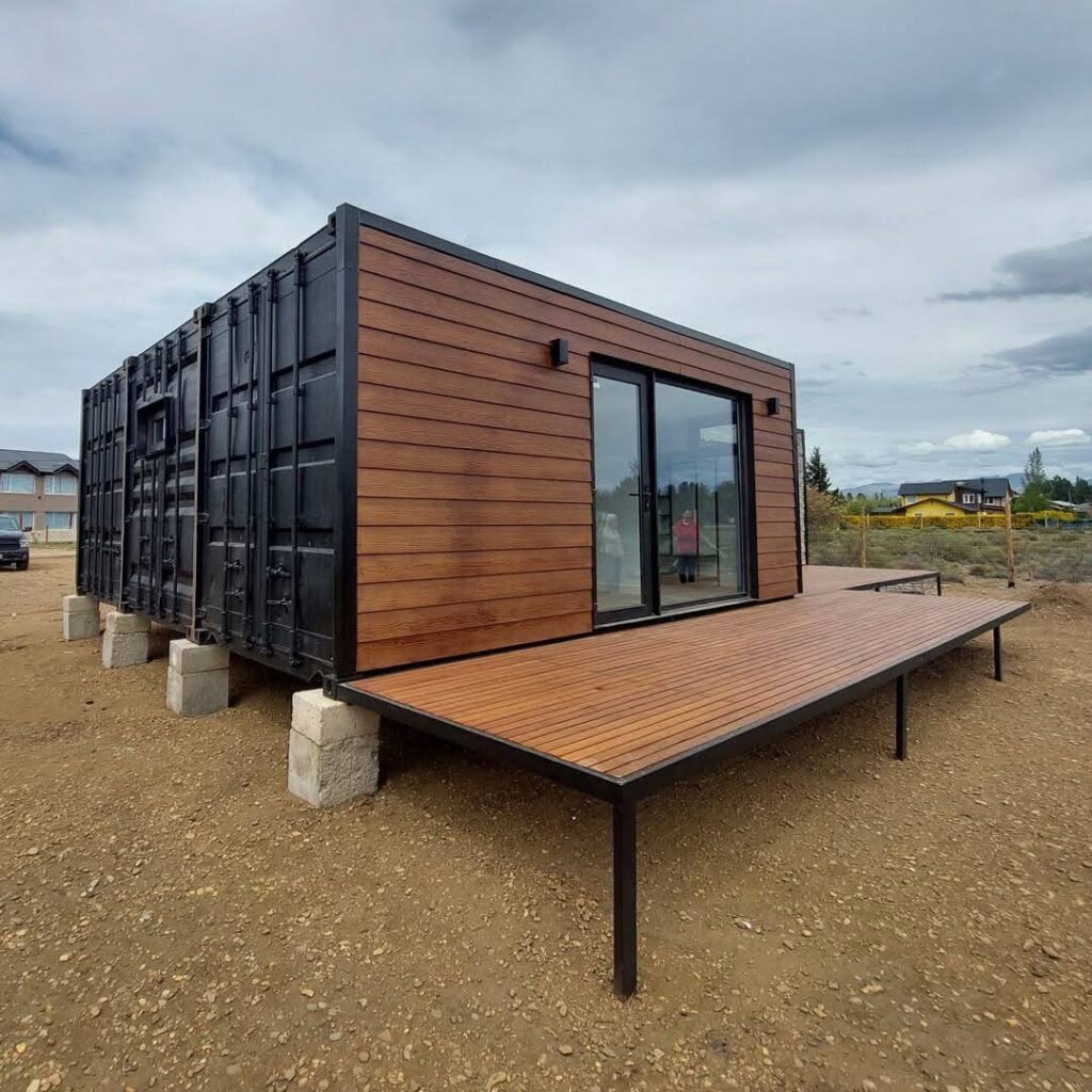 Дом из морских контейнеров