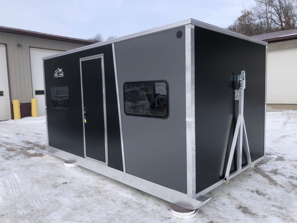 Домика для зимней рыбалки