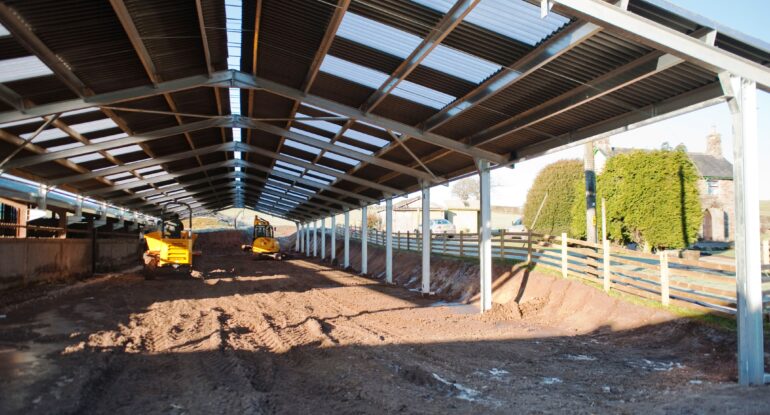 Сборный коровник