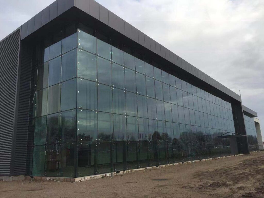 Выставочные залы стальных конструкций