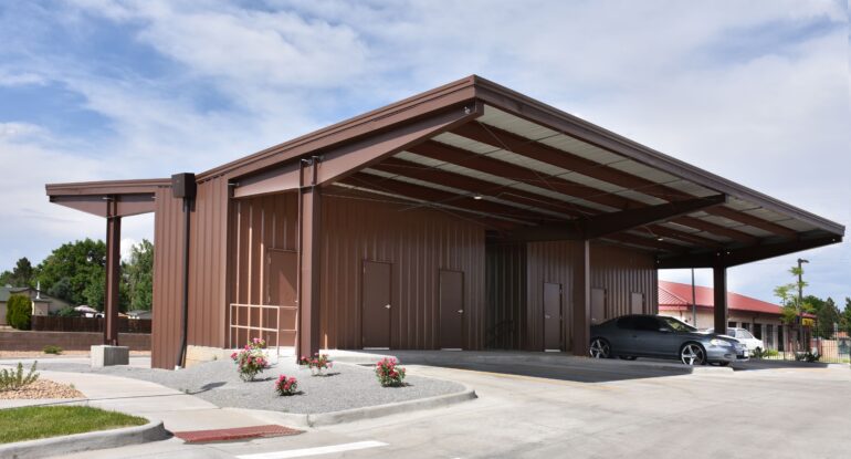 Металлические навесы для автомобилей