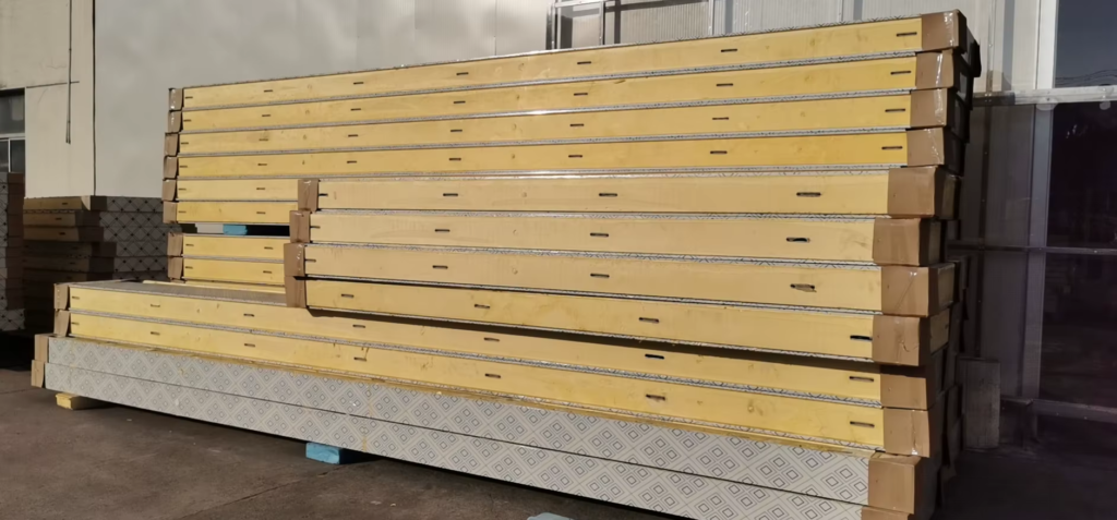 изолированные сэндвич панели